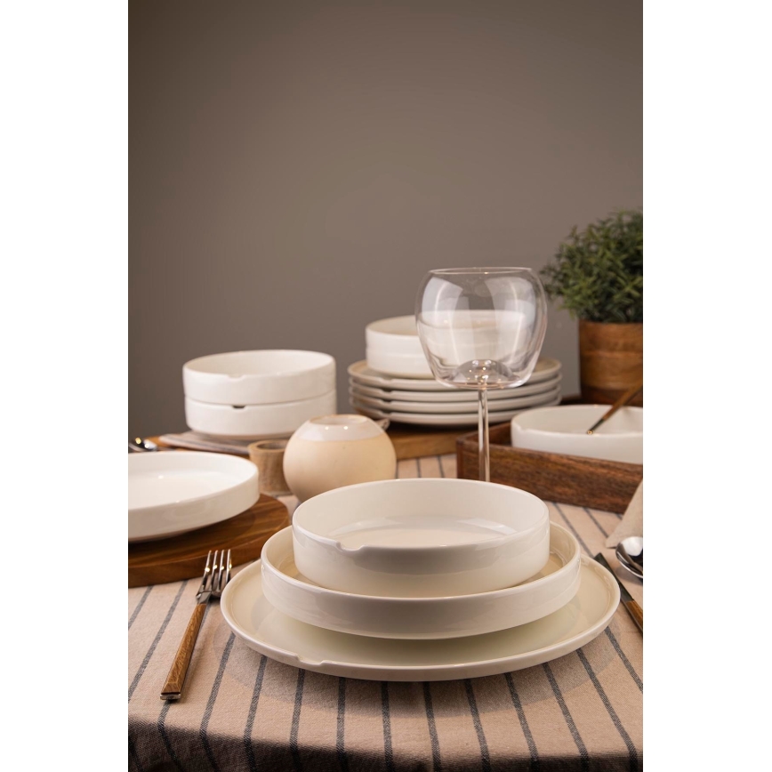 18-dijelni komplet za jelo, bijeli porculan
