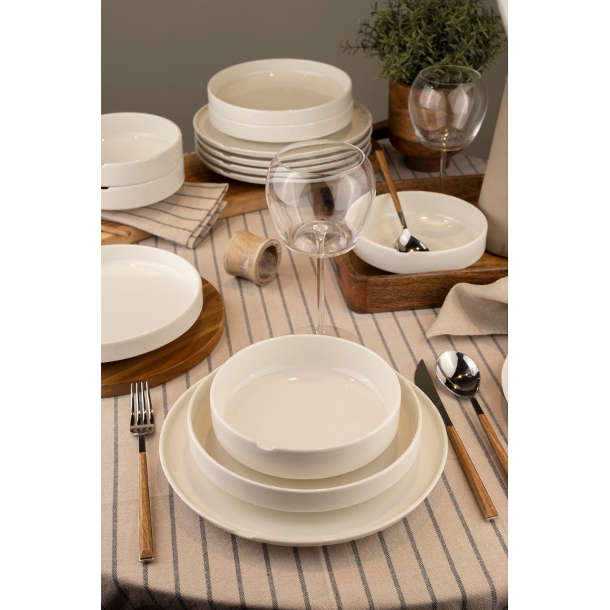 18-dijelni komplet za jelo, bijeli porculan