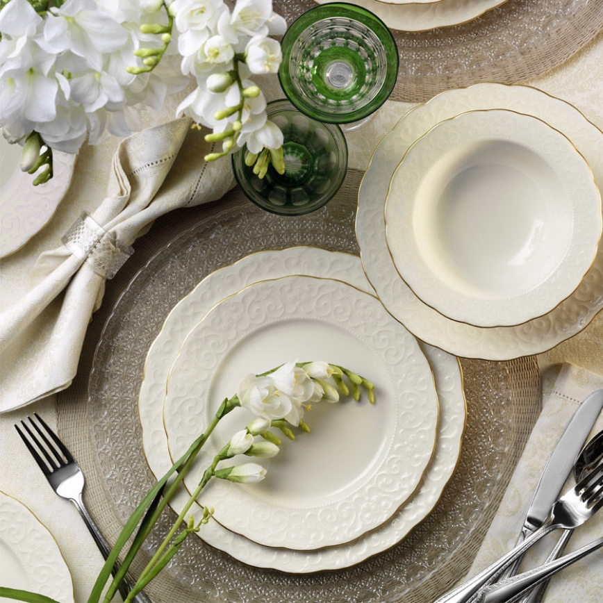 24-dijelni set posuđa, bijele boje sa zlatnim detaljima, porculan