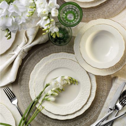 24-dijelni set posuđa, bijele boje sa zlatnim detaljima, porculan