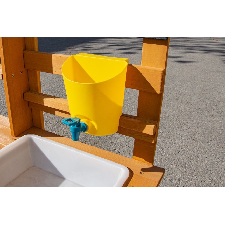 2Kids Toys - Drvena vrtna kuhinjica sa sudoperom