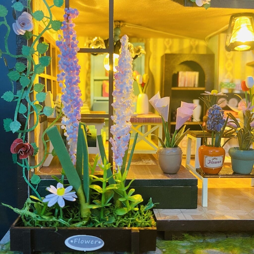 2Kids Toys - Minijatura Darcy kuća cvijeća 2xAAA