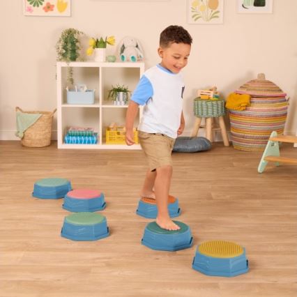 B-Toys - Dječje balansne stepenice BALANCE & HOP 6 kom