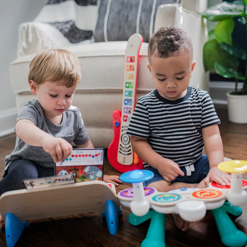 Baby Einstein - Drvena glazbena igračka MAGIC TOUCH gitara 3xAA