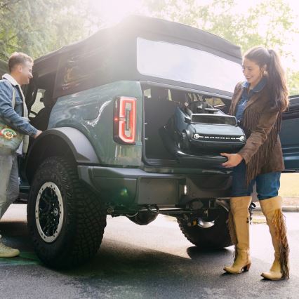 Bright Starts - Dječja hodalica FORD BRONCO 3xAA