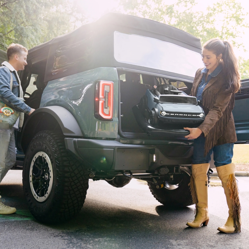 Bright Starts - Dječja hodalica FORD BRONCO 3xAA