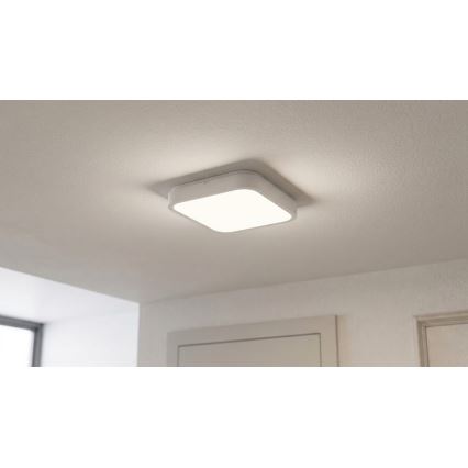 Brilagi - LED stropno svjetlo za kupaonicu sa senzorom ZENNA LED/18W/230V 28,5x28,5 cm IP44 bijelo + daljinski upravljač