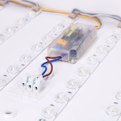 Brilagi - LED prigušivo stropno svjetlo PILANA LED/60W/230V 3000-6500K hrast/bijela 56x56 cm + daljinski upravljač