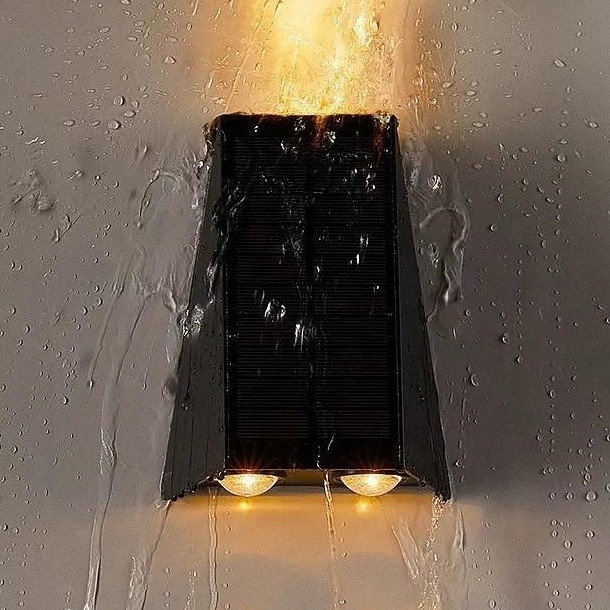 Brilagi - LED Solarna zidna svjetiljka PYRAMID LED/2W/3,2V 1300 mAh IP54