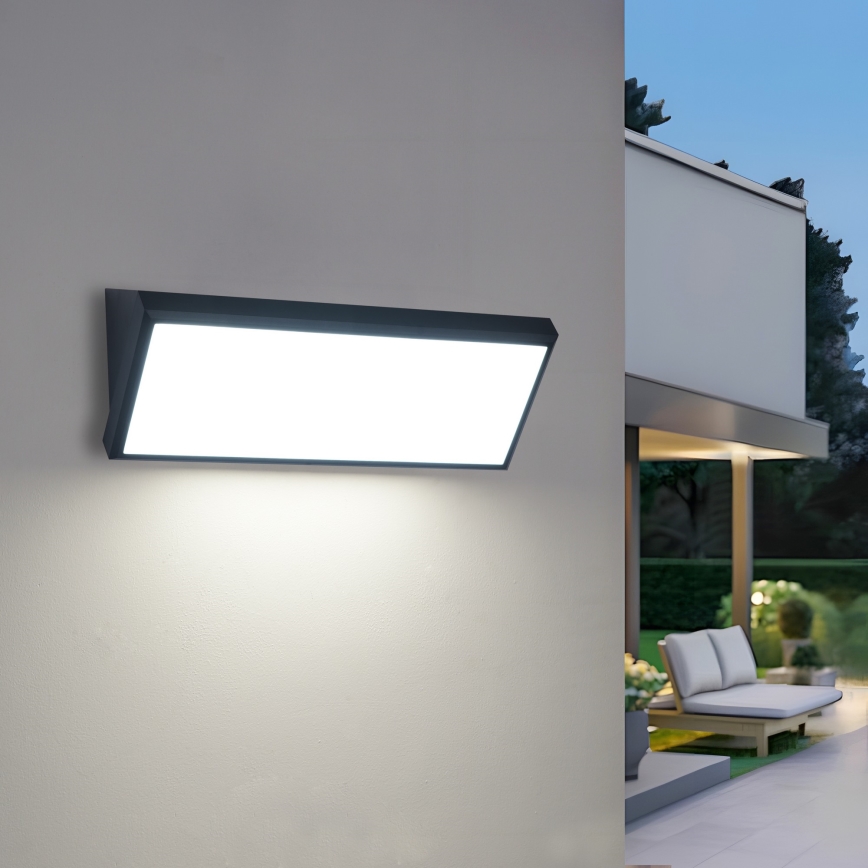 Brilagi - LED vanjsko zidno svjetlo s senzorom TRIANGLE LED/42W/230V 45 cm crno IP65