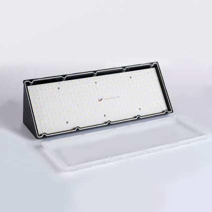 Brilagi - LED vanjsko zidno svjetlo s senzorom TRIANGLE LED/42W/230V 45 cm crno IP65