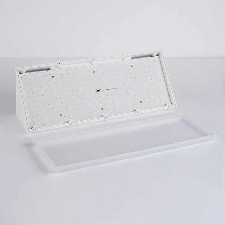 Brilagi - LED vanjska zidna svjetiljka TRIANGLE LED/42W/230V 3000/4000/6500K 45 cm bijela IP65