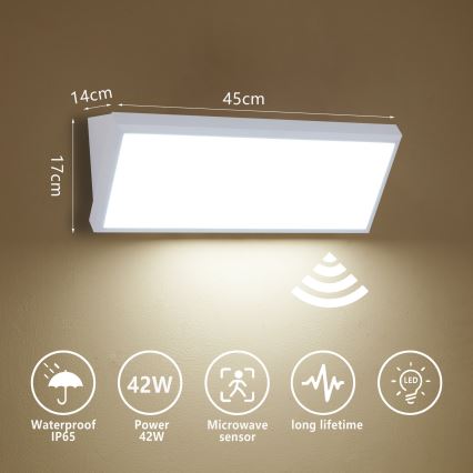 Brilagi - LED vanjsko zidno svjetlo s detektorom pokreta TRIANGLE LED/42W/230V 45 cm bijela IP65