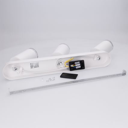 Brilagi - Reflektorska svjetiljka za kupaonicu SELE 3xGU10/30W/230V IP44 bijela
