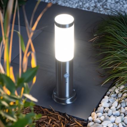 Brilagi - Vanjska lampa s senzorom NOVA 1xE27/15W/230V 40 cm IP44 matirani krom