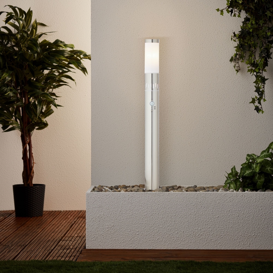 Brilliant - LED Vanjska lampa sa senzorom LEIGH LED/0,9W/230V + 1xE27/11W 80 cm IP44 sjajni krom