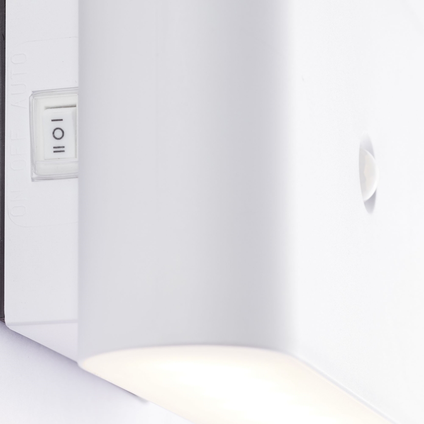 Brilliant - LED Vanjska punjiva zidna svjetiljka sa senzorom XINO LED/3W/5V IP44 bijela