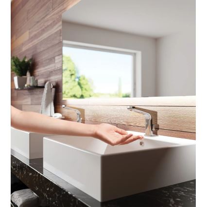 Deante BQH_029V - Beskontaktna miješalica za umivaonik s regulacijom temperature HIACYNT 230/6V sjajni krom
