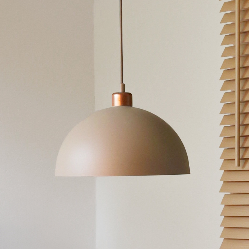 Duolla - Viseći luster na kabelu IRONLINE 1xE27/15W/230V Ø 27 cm bež/bakrena