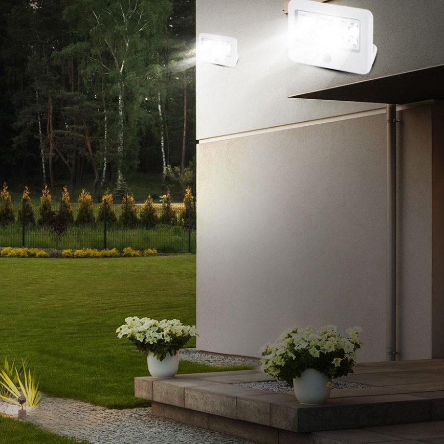 Eglo 94399 - LED vanjsko zidno svjetlo s senzorom GAVELLO LED/0,5W/6xAAA IP54