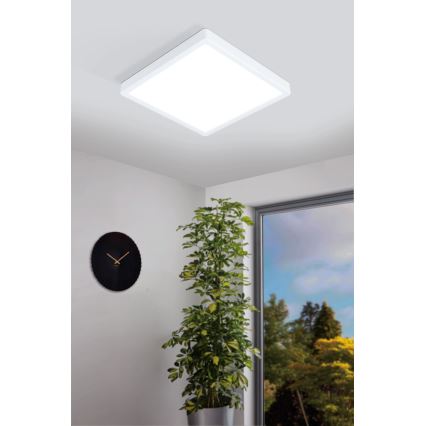 Eglo - LED prigušivo kupaonsko stropno svjetlo LED/19,5W/230V 2700-6500K IP44 ZigBee 28,5x28,5 cm