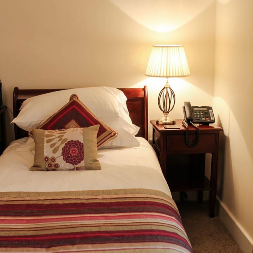 Elstead - Stolna svjetiljka AEGEAN 1xE27/60W/230V brončana