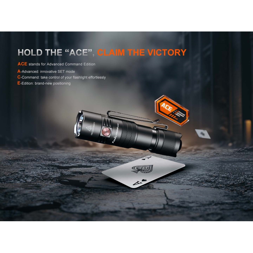 Fenix PD26RACE - punjiva LED svjetiljka s mogućnošću prigušivanja, USB, 1600 mAh, IP68, 1300 lm, 556 h, crna