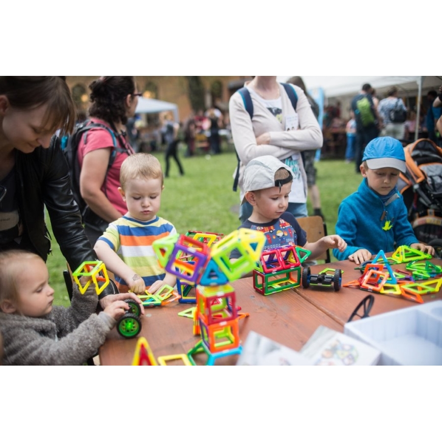 GeoSmart - Magnetički set za slaganje Space Truck 42 komada