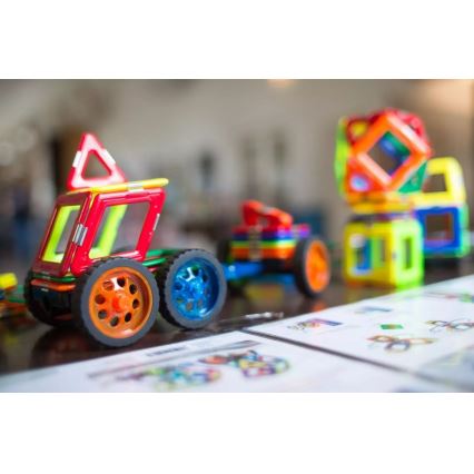 GeoSmart - Magnetički set za slaganje Space Truck 42 komada