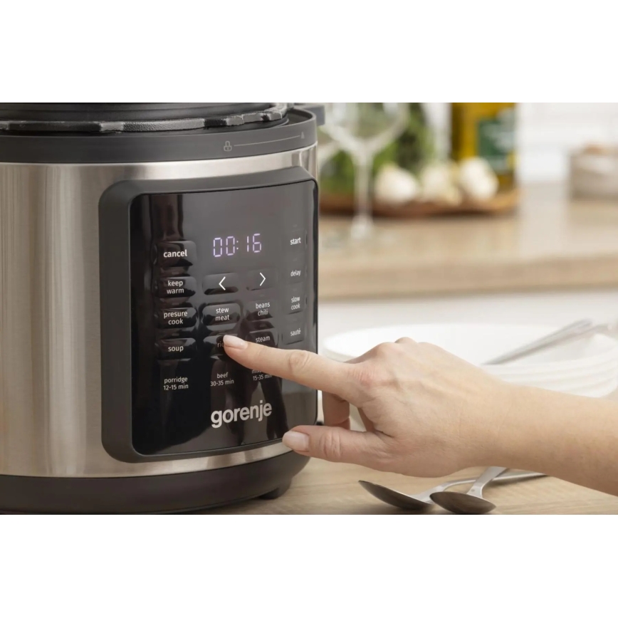 GORENJE GMC6SBK - Multifunkcijski električni lonac 6 l 8 u 1 1000W/230V inox