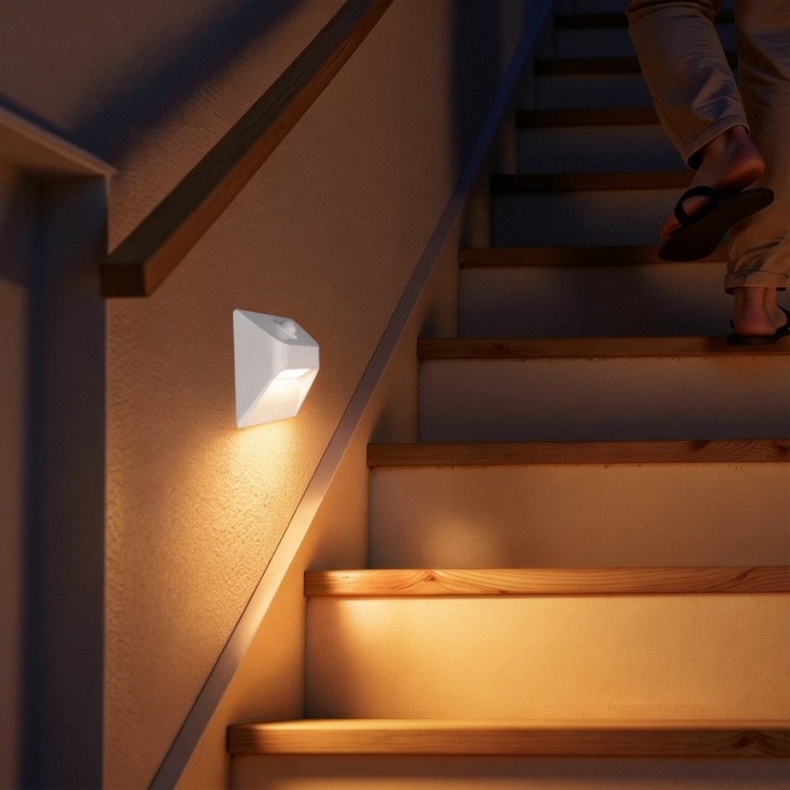 Immax 08308L - LED punjivo svjetlo za stepenice sa senzorom STEP LIGHT LED/0,3W/3,7V 2200 mAh IP53 bijela