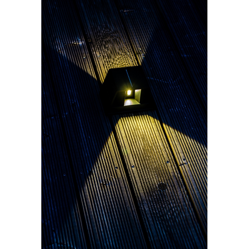 LED Solarna zidna svjetiljka sa senzorom LED/2W/5V IP54 1300 mAh