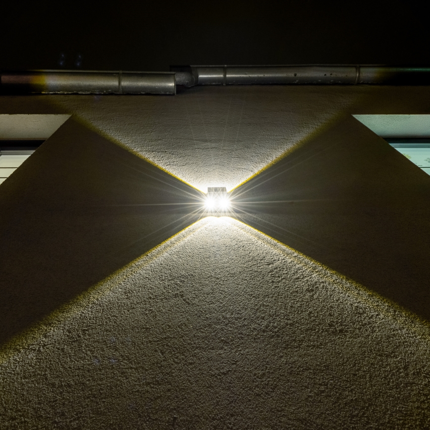 LED Solarna zidna svjetiljka sa senzorom LED/2W/5V IP54 1300 mAh