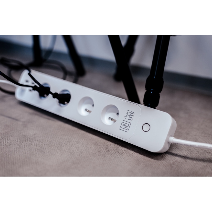 Immax NEO 07707L - Produžni kabel NEO LITE Smart 4AC + 4USB Wi-Fi Tuya 1,5m