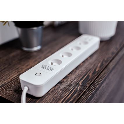 Immax NEO 07707L - Produžni kabel NEO LITE Smart 4AC + 4USB Wi-Fi Tuya 1,5m