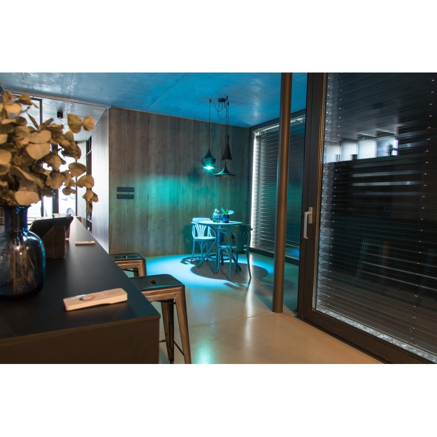 Immax NEO 07745L - LED RGB+CCT žarulja s mogućnošću prigušivanja E14/6W/230V 2700-6500K Wi-Fi Tuya