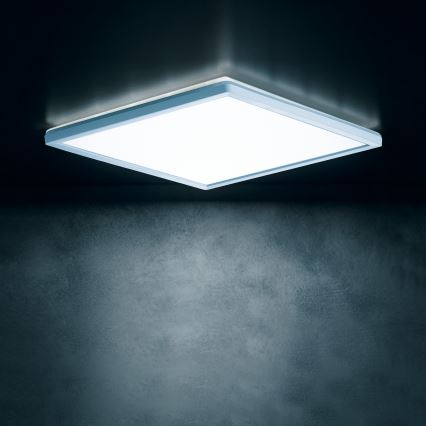 LED stropna svjetiljka AZPO LED/17,5W/230V 3000/4000/6000K 30x30 cm IP54 bijela