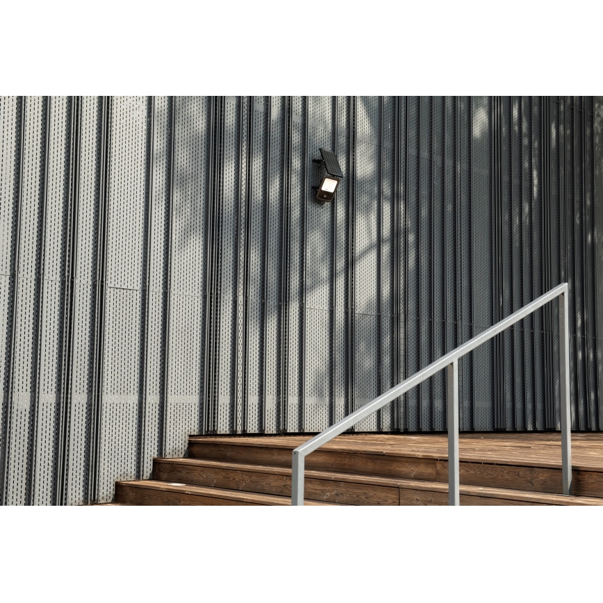LED Prigušivi reflektor sa solarnim panelom i senzorom za dan/noć LED/15W/15000 mAh 3,2V IP65 + daljinski upravljač