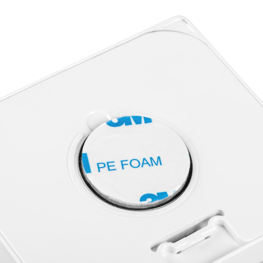 Ugradna LED svjetiljka sa senzorom pokreta i sumraka IRS LED/0,3W/3xAAA IP54 bijela