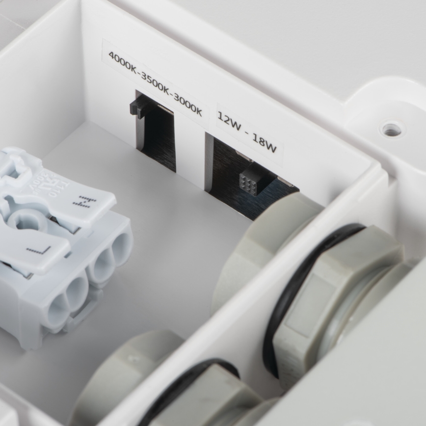 LED Vanjska stropna svjetiljka BENO LED/12/18W/230V 3000/3500/4000K IP65 bijela uglast