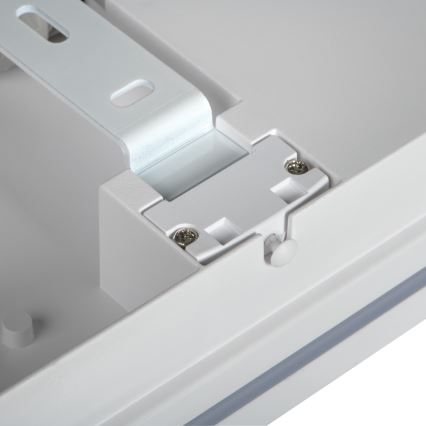 LED Vanjska stropna svjetiljka sa senzorom pokreta BENO LED/24/30W/230V 3000/3500/4000K IP65 bijela uglast