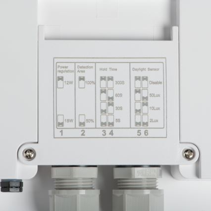 LED Vanjska stropna svjetiljka sa senzorom pokreta BENO LED/24/30W/230V 3000/3500/4000K IP65 bijela uglast