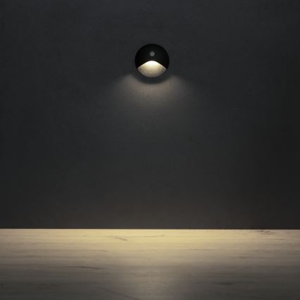 LED svjetiljka za stepenište sa senzorom pokreta i sumraka EXIN, LED/2,5W/230V, 4000K, IP65, crna, okrugla