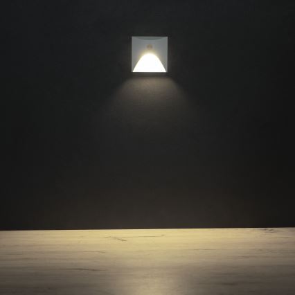 LED svjetlo za stepenište sa senzorom pokreta i sumraka EXIN LED/2,5W/230V 4000K IP65 bijelo, kvadratno