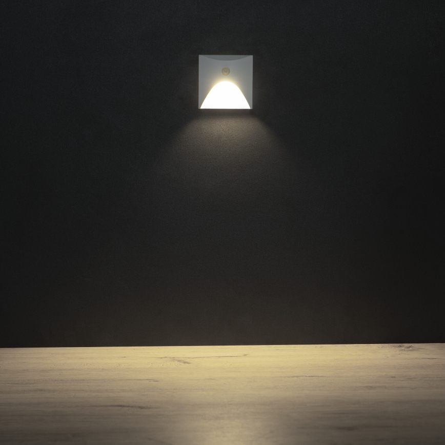 LED svjetlo za stepenište s detektorom pokreta i sumraka EXIN LED/2,5W/230V 4000K IP65, bijelo, četvrtasto