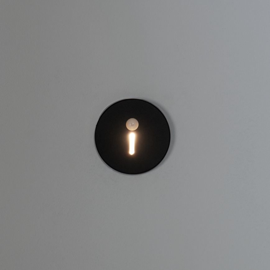 LED svjetiljka za stepenište sa senzorom pokreta i sumraka MAGNIK LED/1,7W/230V 2700/3300/3900/4600/5700K crna okrugla