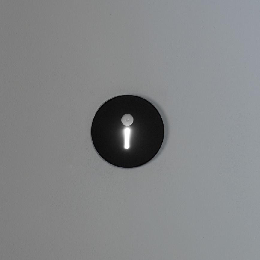 LED svjetiljka za stepenište sa senzorom pokreta i sumraka MAGNIK LED/1,7W/230V 2700/3300/3900/4600/5700K crna okrugla