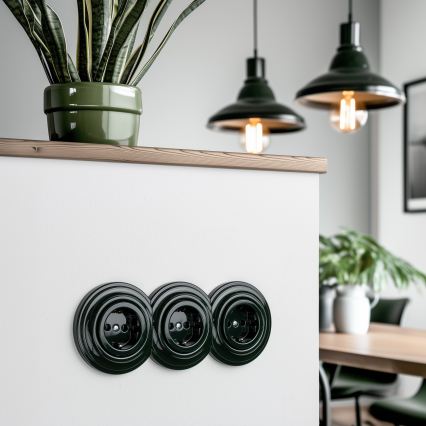 Kliklap - Trostruka retro kućna utičnica s okvirom SCHUKO 230V zelena