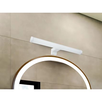 LED kupaonsko svjetlo za ogledalo LED/8W/230V 30 cm IP44 bijelo