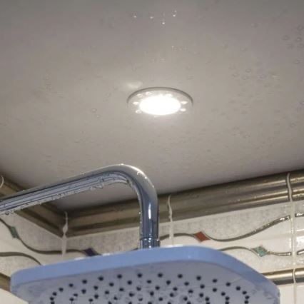 LED Stropna kupaonska svjetiljka LORI LED/4,5W/230V IP65 2700/4000K promjer 8,5 cm bijela